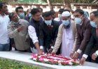 জাতির পিতার সমাধিতে গণপূর্তের প্রধান প্রকৌশলীর শ্রদ্ধা নিবেদন