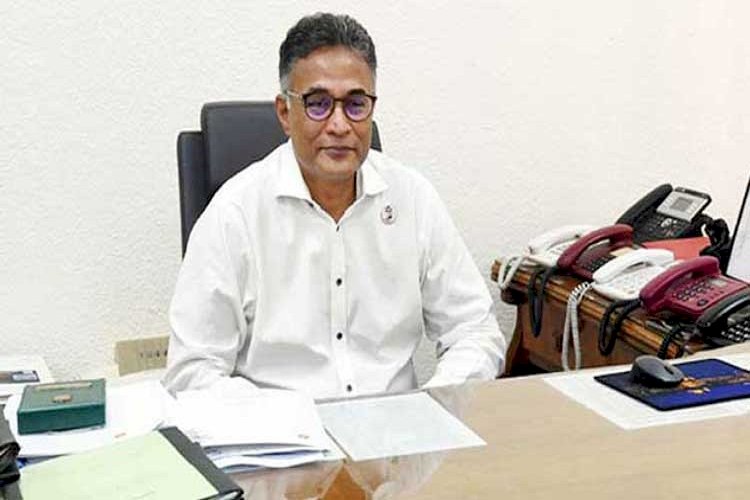 আরও ২ বছর প্রধানমন্ত্রীর মুখ্য সচিব থাকছেন আহমদ কায়কাউস