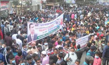 তারেকের বিরুদ্ধে গ্রেফতারি পরোয়ানা জারির প্রতিবাদে বিএনপি'র বিক্ষোভ