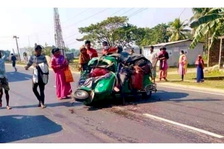 তারাকান্দায় বাস-সিএনজি সংঘর্ষ, শিশুসহ নিহত ৭