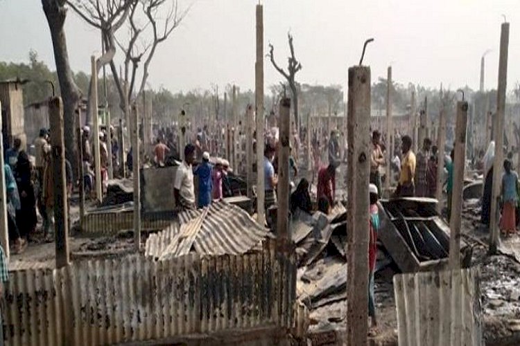 রোহিঙ্গা ক্যাম্পে অগ্নিকাণ্ডে ৫ শতাধিক ঘর পুড়ে ছাই