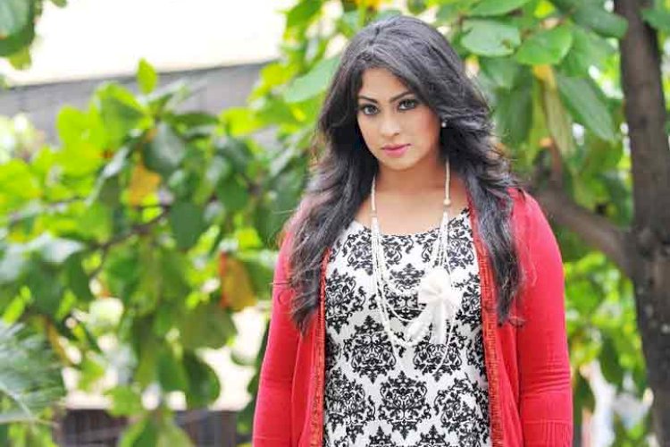 কেন পপির গোপন বিয়ে!