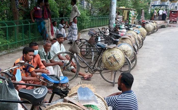 দারিদ্রতা বেড়েছে প্রায় দ্বিগুণ, বর্তমানে প্রায় ৪৬ শতাংশ