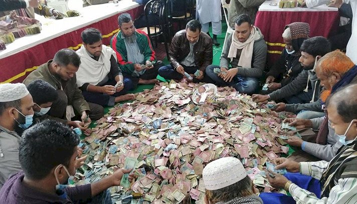 কিশোরগঞ্জে মসজিদের দানবাক্সে আড়াই কোটি টাকা ও স্বর্ণালঙ্কার