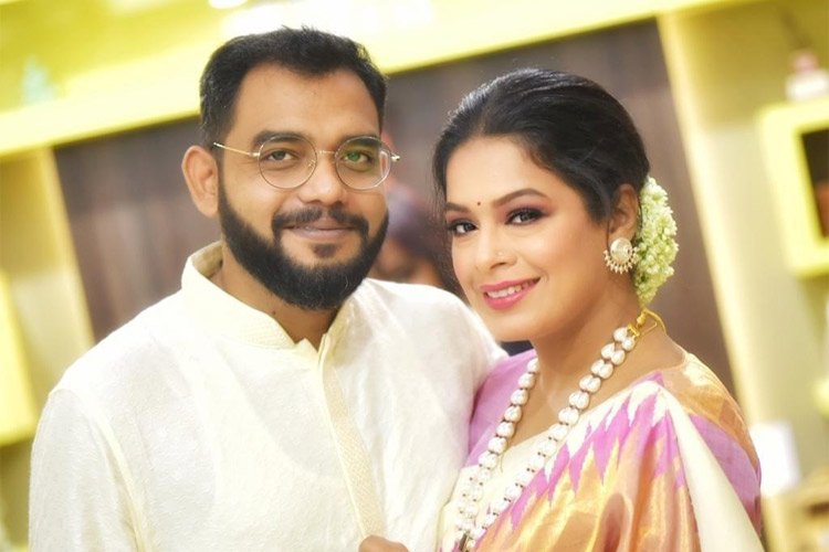 সংগীত পরিচালক নীলাঞ্জনকে বিয়ে করলেন ইমন