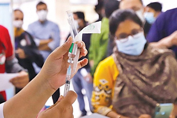 টিকা নিয়েছেন দেশের জনসংখ্যার ১ শতাংশ মানুষ