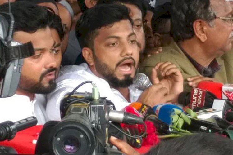 মহল্লার সন্ত্রাসীরা এখন দেশের পলিসি নিয়ন্ত্রণ করে: ইশরাক