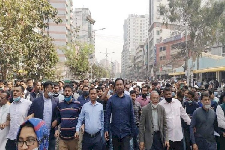 জিয়ার খেতাব বাতিলের সিদ্ধান্তের প্রতিবাদে বিক্ষোভ করেছে বিএনপি