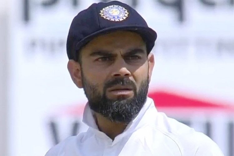 আম্পায়ারের সাথে খারাপ আচরণ: সাজা পেতে পারেন কোহলি