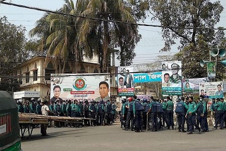 ইশরাকের গাড়িবহরে বাধা, বরিশালে বিএনপির সমাবেশ ঘিরে সতর্ক পুলিশ