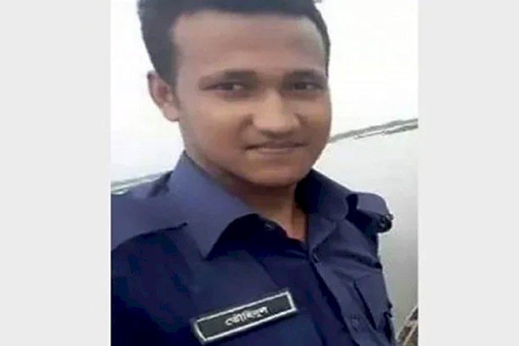 পুলিশের যৌন লালসায় মা হলো স্কুলছাত্রী