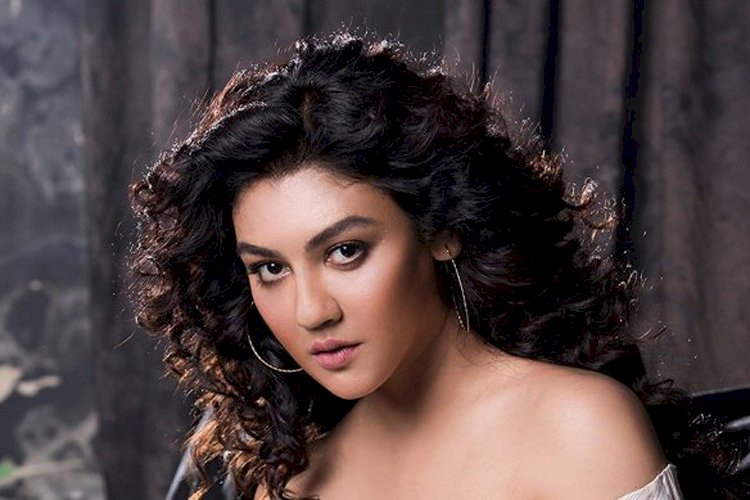 আচমকাই অভিনেত্রী হয়ে উঠেছি : জয়া