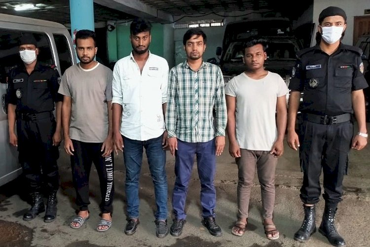 কলেজ-বিশ্ববিদ্যালয় ছাত্রীদের দিয়ে অনলাইনে ‘যৌন ব্যবসা’