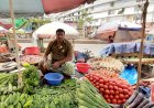 ‘তরকারি লইয়া বইয়া আছি কাস্টমার নাই’