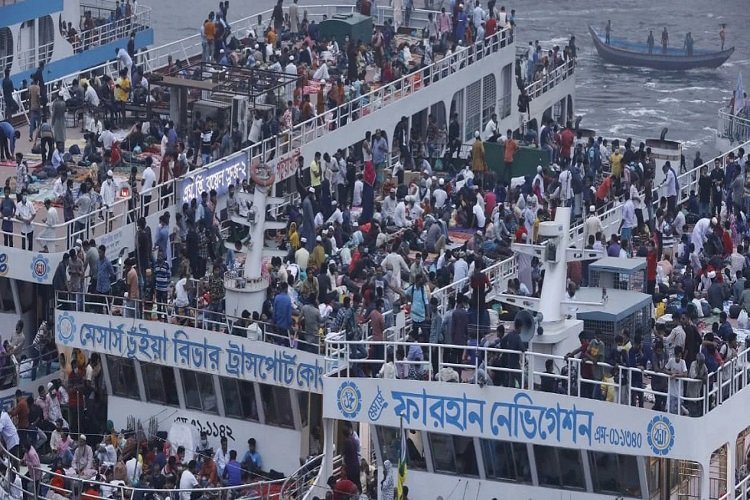 লকডাউনের খবর শুনে বাড়ি ছুটছে মানুষ!