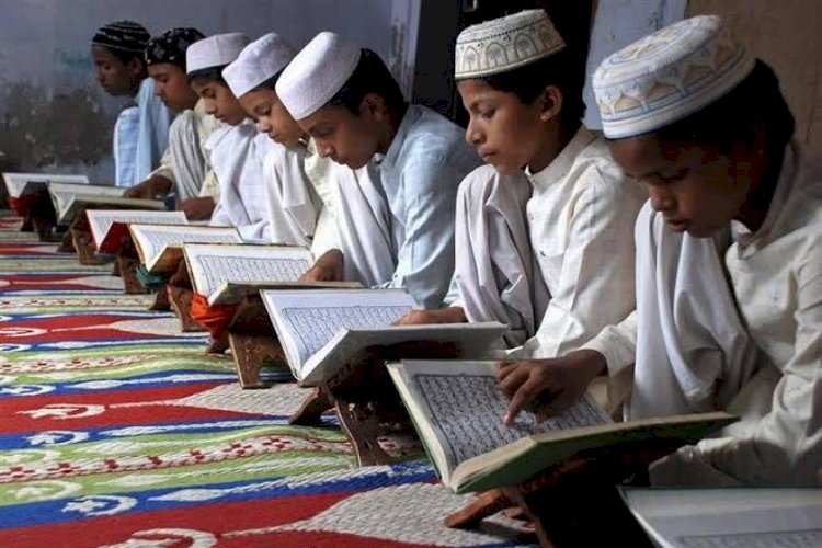 কওমি মাদ্রাসা বন্ধে মন্ত্রণালয়ের প্রজ্ঞাপন জারি