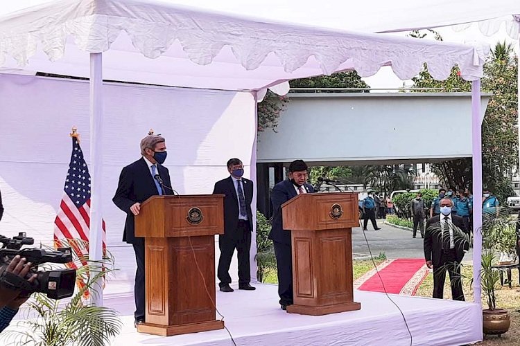 জলবায়ু সংকট মোকাবিলায় যুক্তরাষ্ট্র বাংলাদেশের পাশে থাকবে : কেরি