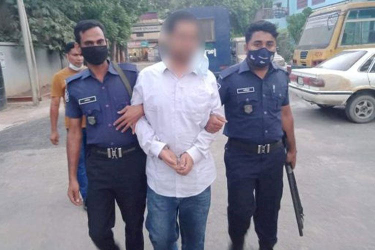 ডেলিভারিম্যানকে পিটিয়ে শ্রীঘরে এমপির পিএ