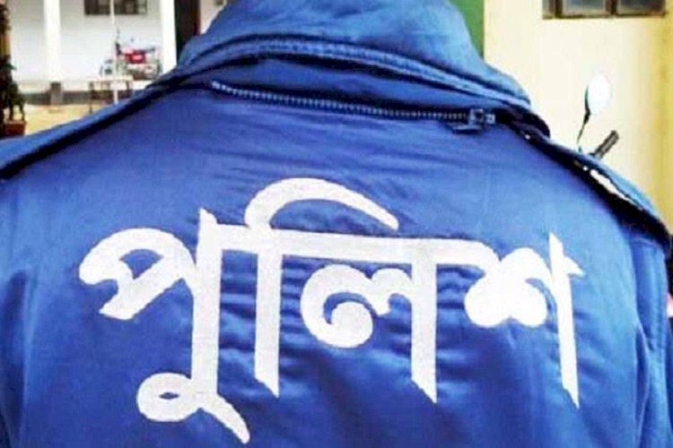 স্যার, এই পুলিশের চাকরি যেনো না যায়