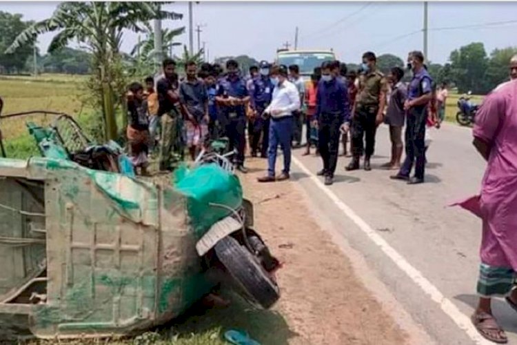 ‘খিচায়’ ট্রাক-অটোরিকশা মুখোমুখি সংর্ঘষে নিহত ৩