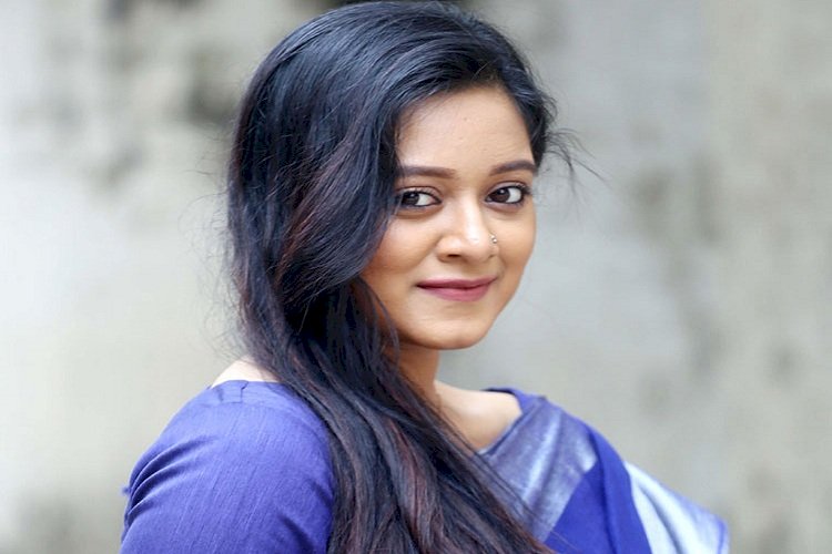 করোনায় আটকে গেলেন দীঘি