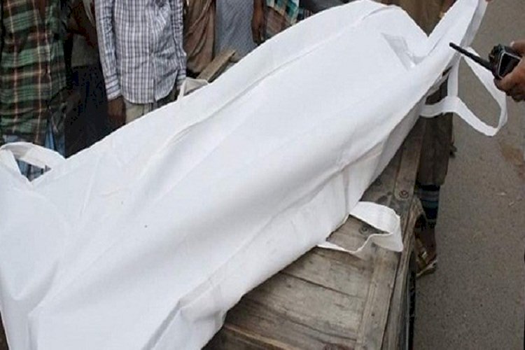 যৌতুক জোগাড় করতে না পেরে বাবার আত্মহত্যা