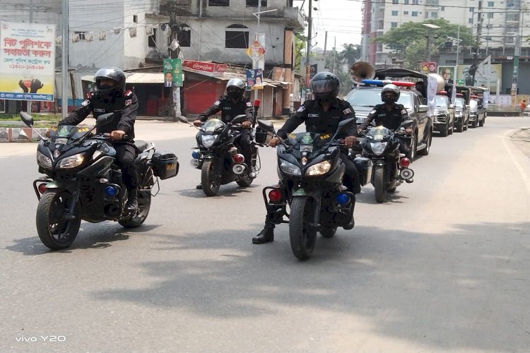 র্যাবের চেকপোস্ট ও রোবাস্ট প্যাট্রোলিং