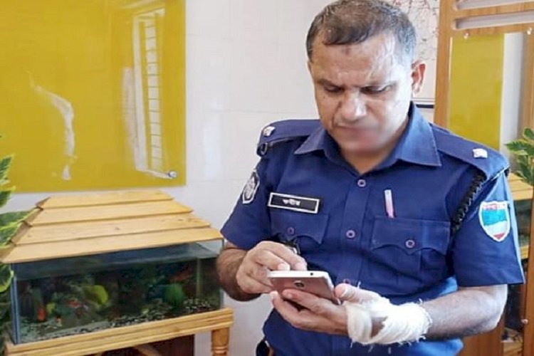 হেফাজত কর্মীদের হামলা, ওসিসহ ৫ পুলিশ আহত