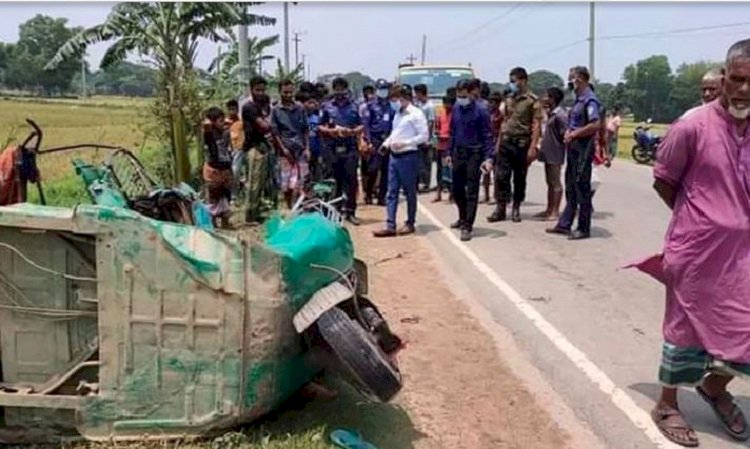 ‘খিচায়’ ট্রাক-অটোরিকশা মুখোমুখি সংর্ঘষে নিহত ৩