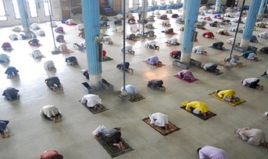 ‘জুমাতুল বিদা’য় করোনা থেকে মুক্তির কামনা