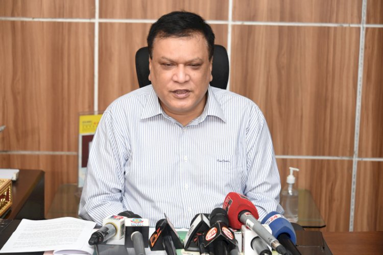 সরকারী ব্যবস্থাপনায় হজ পালনের নামে প্রতারণাকারী গ্রেপ্তার