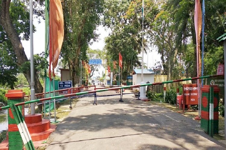 আরও ১৪ দিন বাড়ল ভারতের সঙ্গে সীমান্ত বন্ধের মেয়াদ