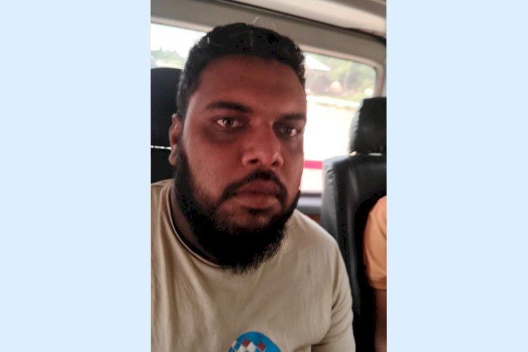 ভূয়া পাইলটের খপ্পরে সংবাদ পাঠিকা