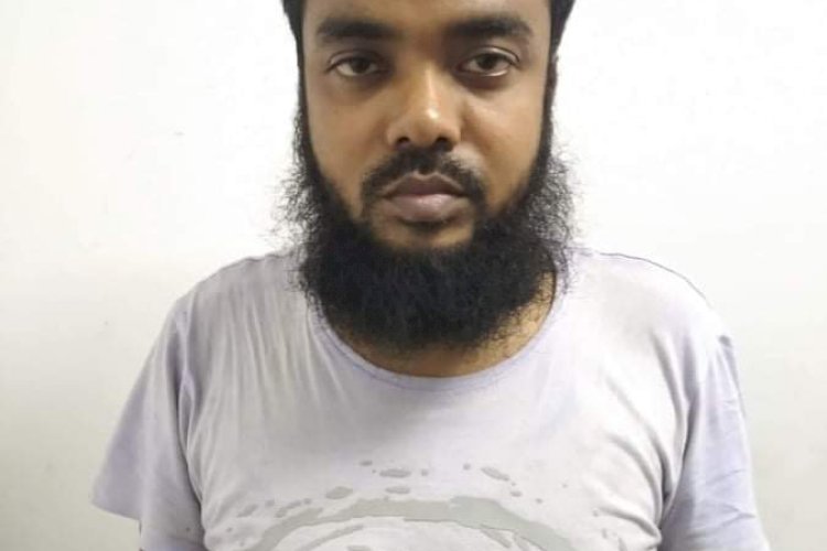 মিথ্যা বিভ্রান্তিরকর তথ্য ও গুজব ছড়ানো : যুবক গ্রেপ্তার