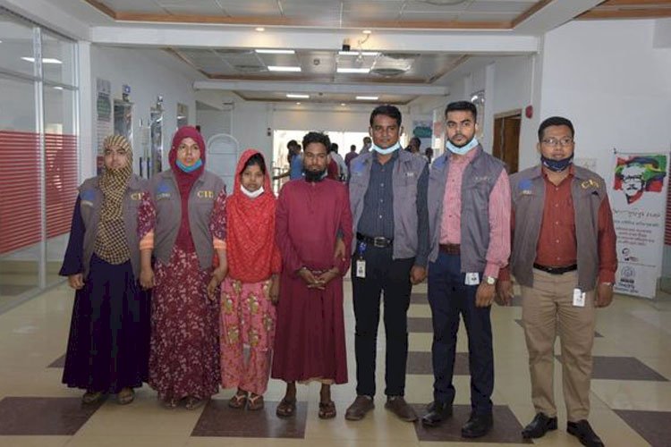 নারায়ণগঞ্জে শ্বাসরোধ করে বৃদ্ধাকে হত্যার ঘটনায় ২ আসামি গ্রেপ্তার