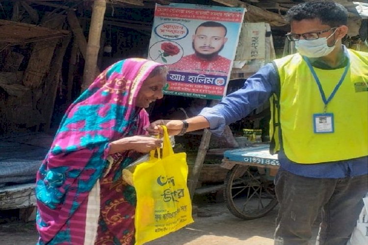 মোংলায় ফুডব্যাংকিং বাগেরহাট কল্যাণ সংস্থার ‘ঈদ উপহার’ বিতরণ