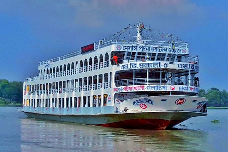 লঞ্চ চালু চান ব্যবসায়ীরা