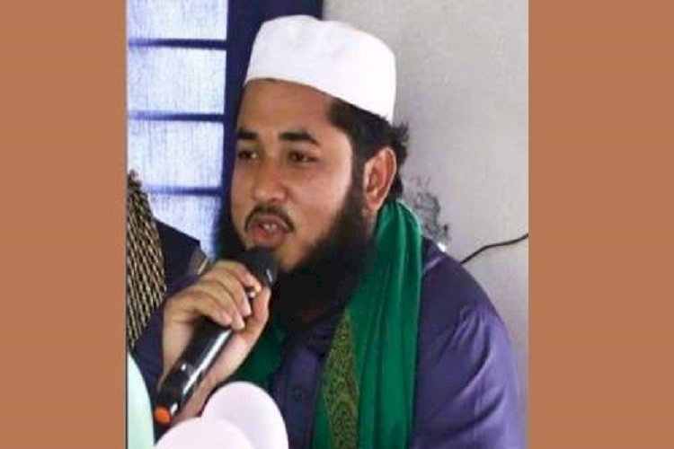 ব্যবসায়ীর বউ নিয়ে উধাও ইমাম