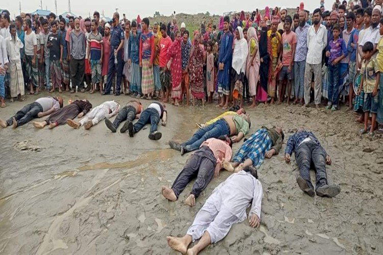 শিবচরে বালুবোঝাই বাল্কহেড-স্পিডবোটের সংঘর্ষ, ২৫ লাশ উদ্ধার