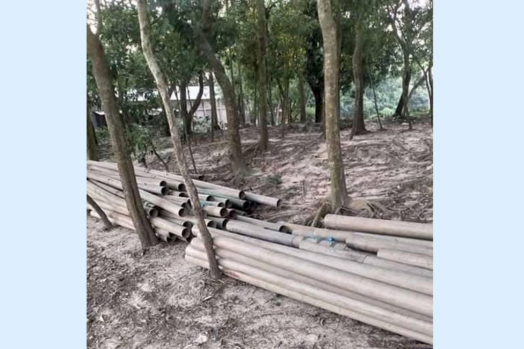ঠাকুরানী দিঘীতে বালি উত্তোলন : ড্রেজার মেশিন জব্দ