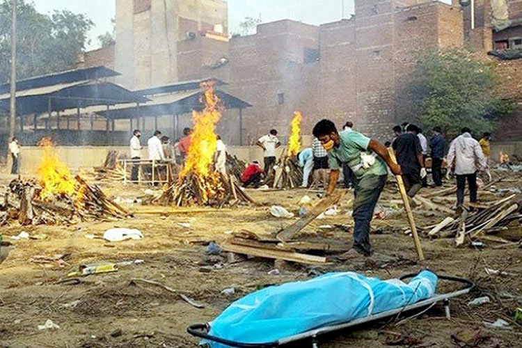 এক সন্তানের সৎকার শেষ হতে না হতেই বাবার কাঁধে অন্য সন্তানের লাশ