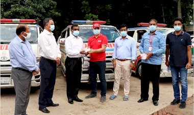 কোভিড-১৯ মোকাবেলায় এ্যাম্বুলেন্স ও অক্সিমিটার দিল রেড ক্রিসেন্ট