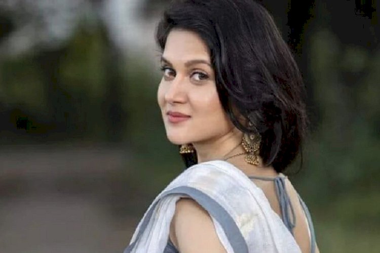 কার উপর রাগ এতো মিথিলার