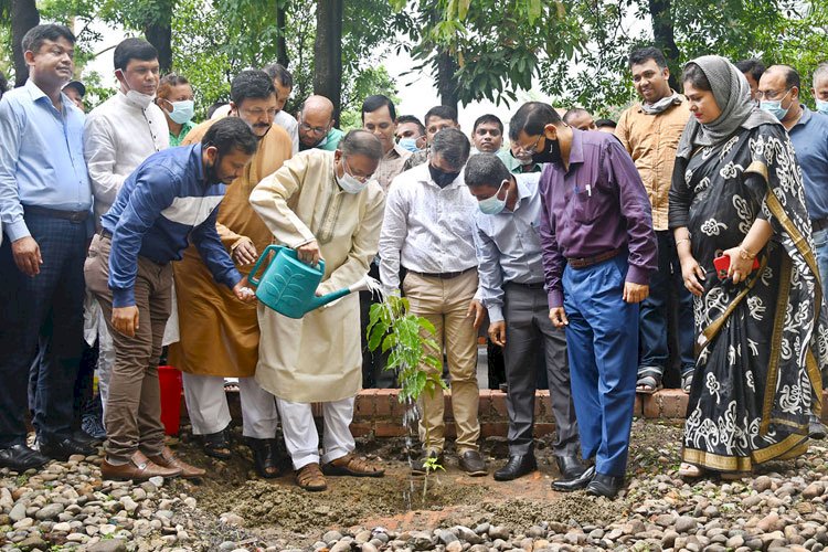পরিবেশ ধ্বংসকারীদের বিরুদ্ধে সকল রাজনৈতিক দলকে রুখে দাঁড়াতে হবে