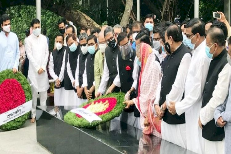 ছয় দফা দিবসে বঙ্গবন্ধুর প্রতিকৃতিতে আওয়ামী লীগের শ্রদ্ধা নিবেদন