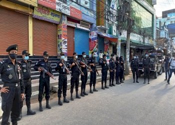 সর্বাত্মক লকডাউনে রাজশাহী, মোড়ে মোড়ে র্যাব-পুলিশ