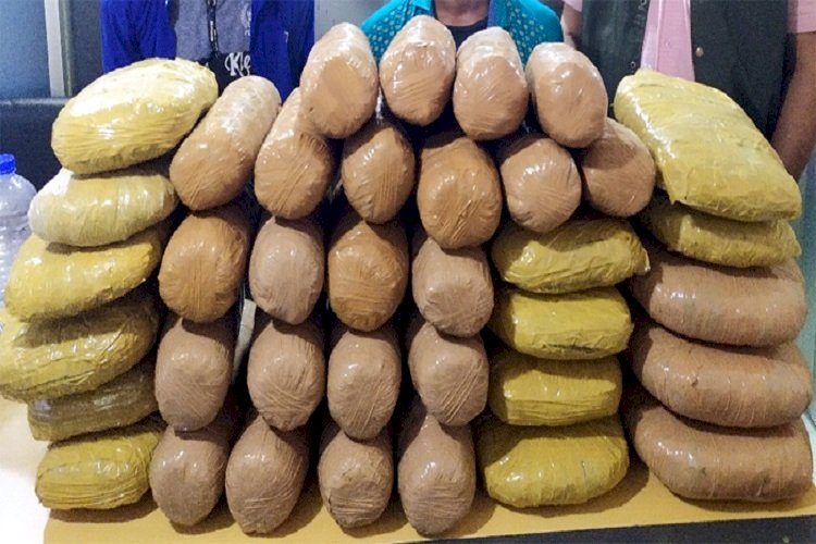 ৪০ কেজি গাঁজাসহ দুই মাদক ব্যবসায়ী গ্রেপ্তার