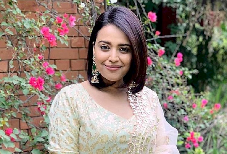 এবার অভিনেত্রী স্বরার বিরুদ্ধে থানায় অভিযোগ
