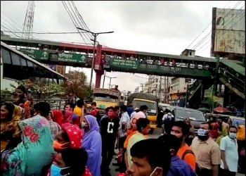 গণপরিবহন বন্ধে ঢাকা-আরিচা মহাসড়কে শ্রমিকদের বিক্ষোভ