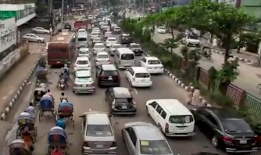 লকডাউনের ১৩তম দিন : শেষের আগেই ‘স্বাবাভিক’ সব